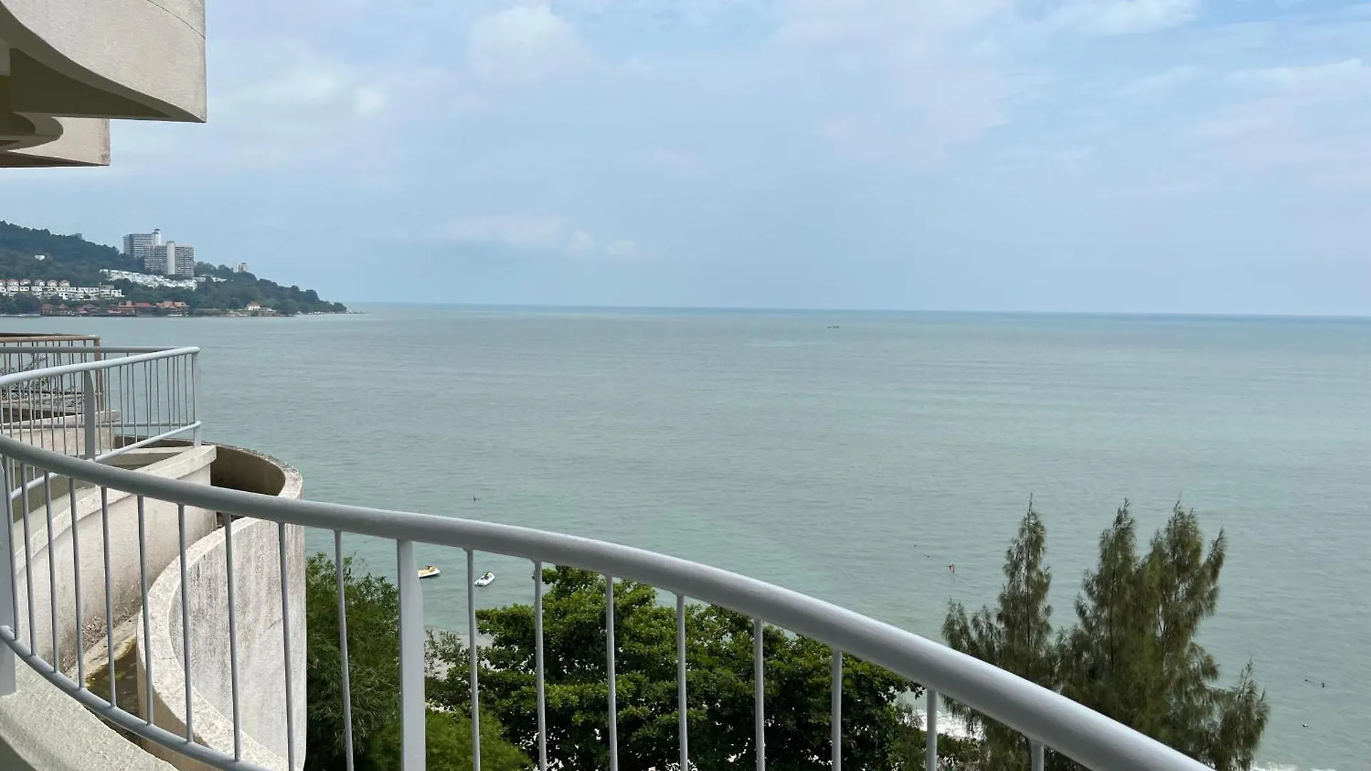 Paradise By The Sea In Penang By Veron At Rainbow Paradise Tanjung Bungah  Resort Tanjung Bungah (Penang)
