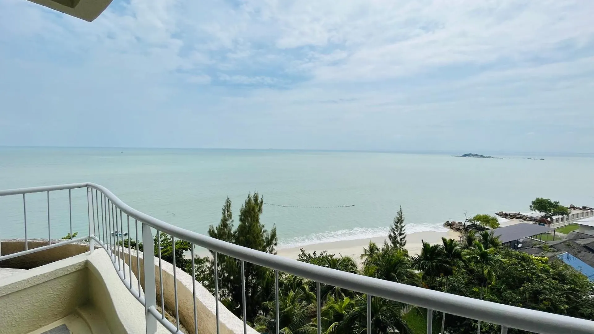 Paradise By The Sea In Penang By Veron At Rainbow Paradise Tanjung Bungah  Resort Tanjung Bungah (Penang)