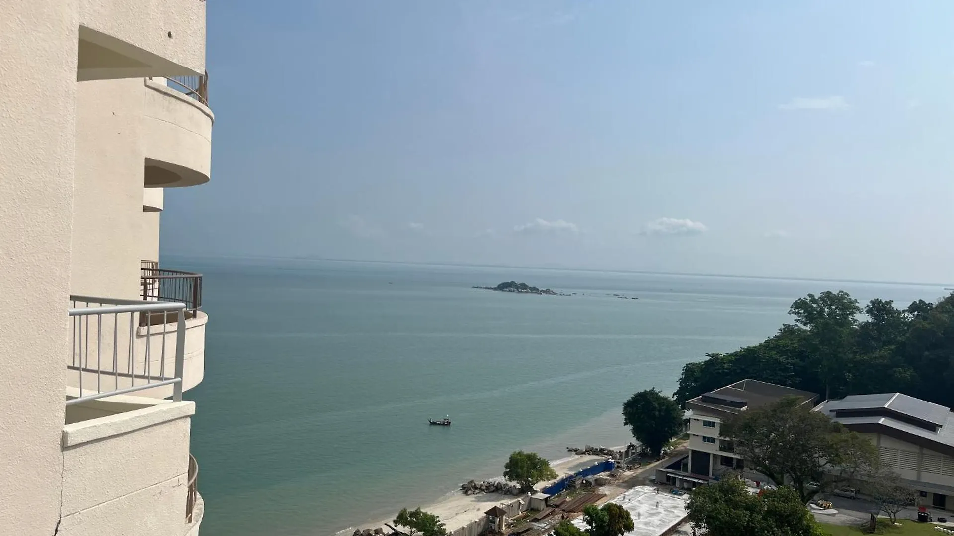Resort Paradise By The Sea In Penang By Veron At Rainbow Paradise Tanjung Bungah